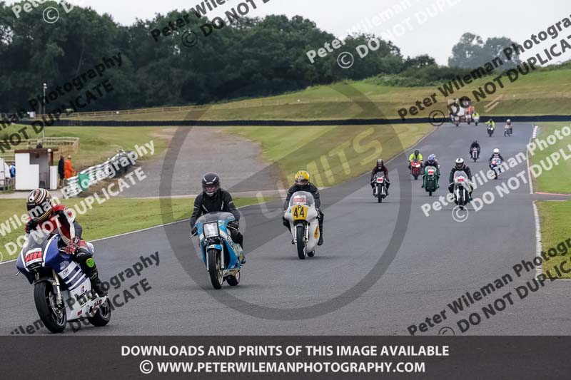 Vintage motorcycle club;eventdigitalimages;mallory park;mallory park trackday photographs;no limits trackdays;peter wileman photography;trackday digital images;trackday photos;vmcc festival 1000 bikes photographs